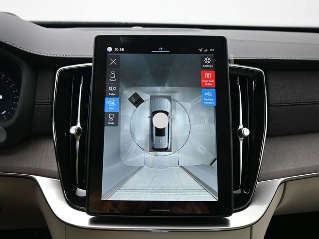New 2026 Volvo XC90 B6 Ultra w/ Protection Package image 21