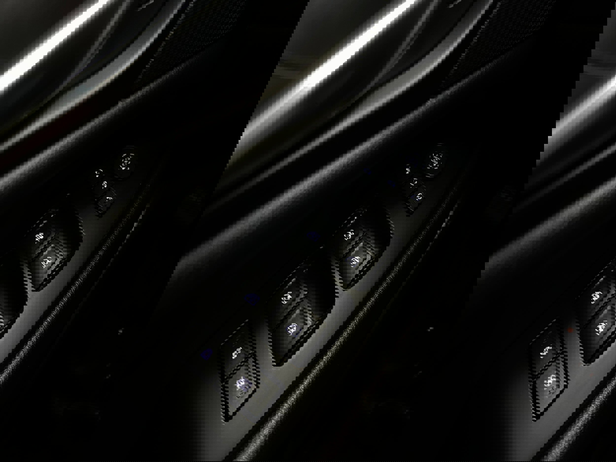 Used 2019 Cadillac Escalade Luxury AWD/4WD image 23