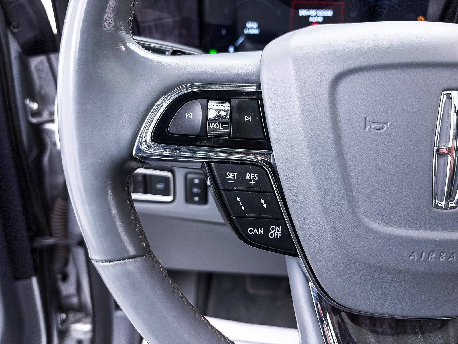 Used 2021 Lincoln Navigator Reserve w/ Luxury Package AWD/4WD image 37