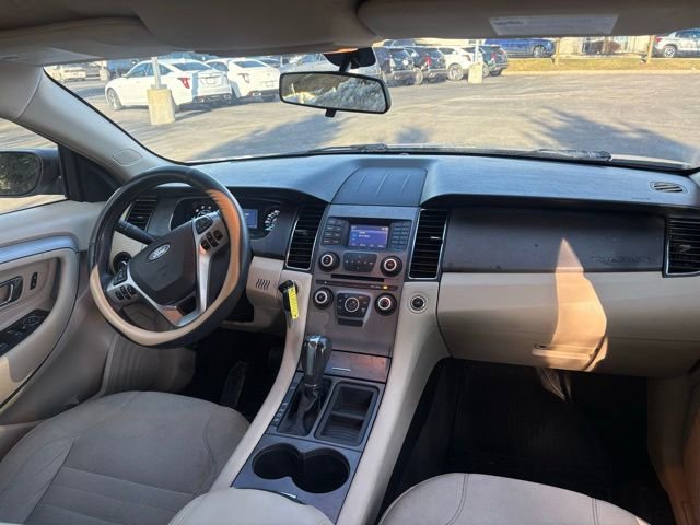 Used 2016 Ford Taurus SE FWD image 23