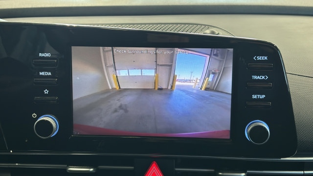 Used 2022 Hyundai Elantra SEL w/ Convenience + Premium Package FWD image 14