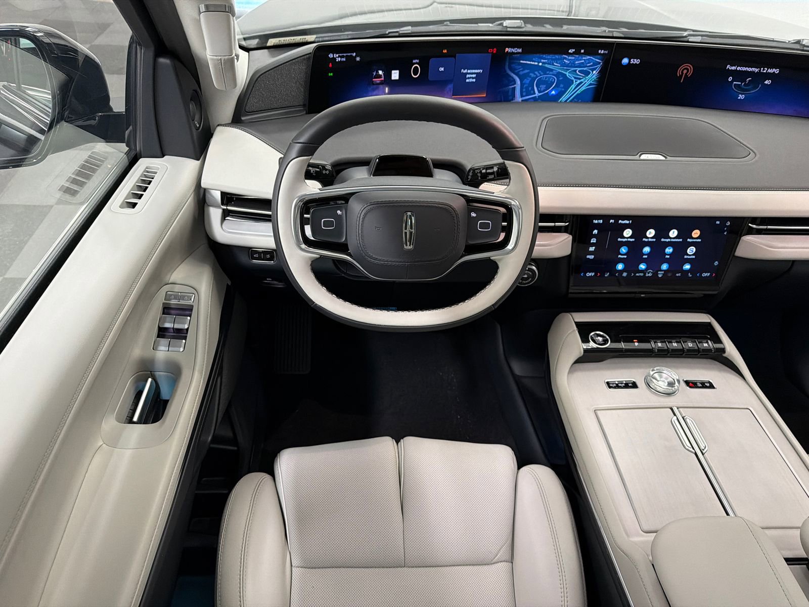 New 2026 Lincoln Navigator Reserve AWD/4WD image 24