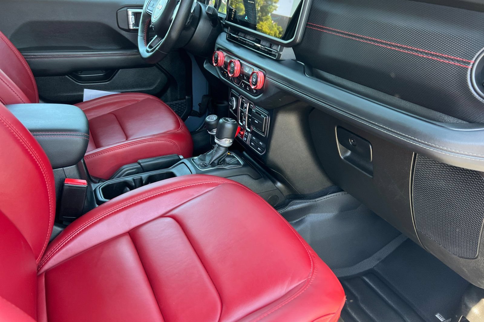 Used 2024 Jeep Wrangler Unlimited Rubicon 392 AWD/4WD image 18