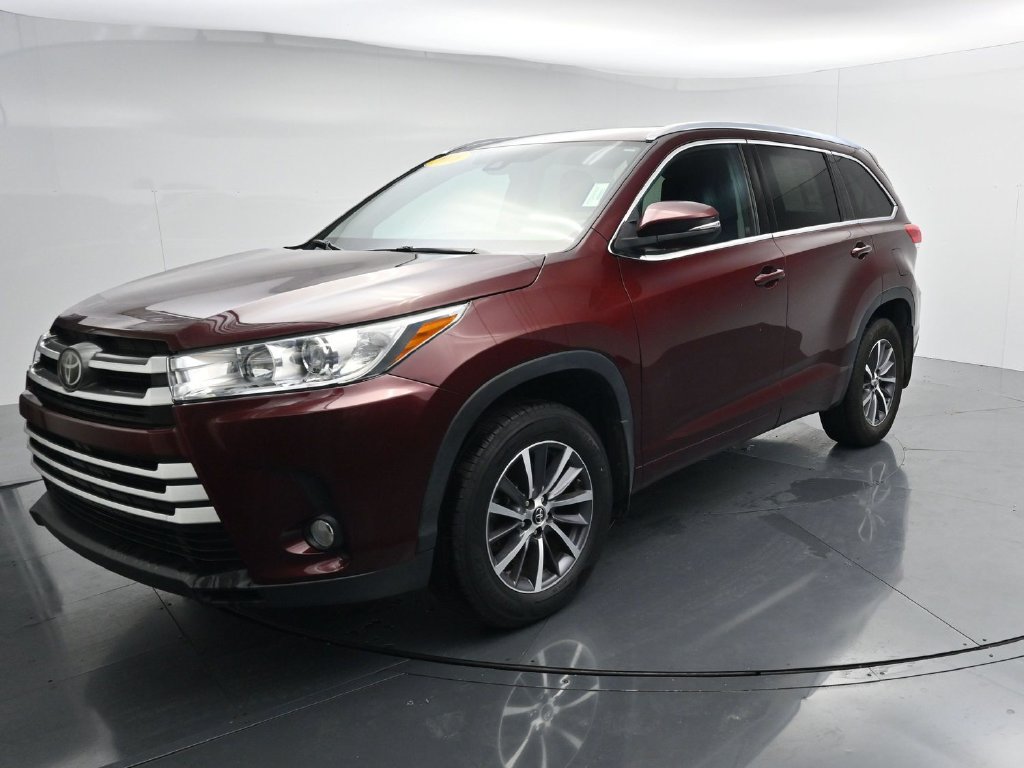 Used 2018 Toyota Highlander XLE AWD/4WD image 4
