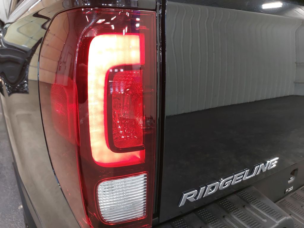 Used 2023 Honda Ridgeline RTL-E image 34