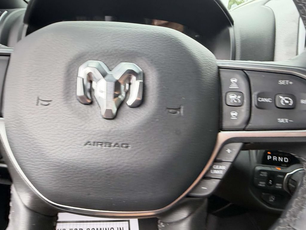 Used 2025 RAM 1500 Big Horn AWD/4WD image 32