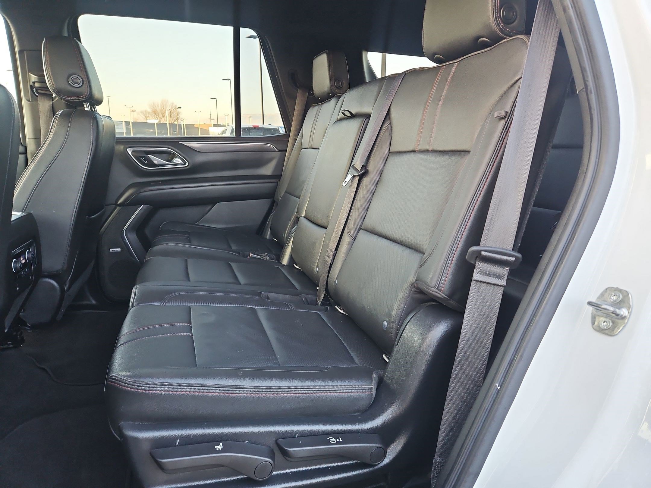 Used 2021 Chevrolet Tahoe RST AWD/4WD image 28