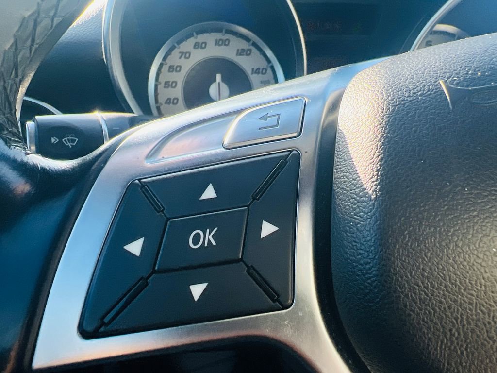 Used 2014 Mercedes-Benz SLK 250 image 30