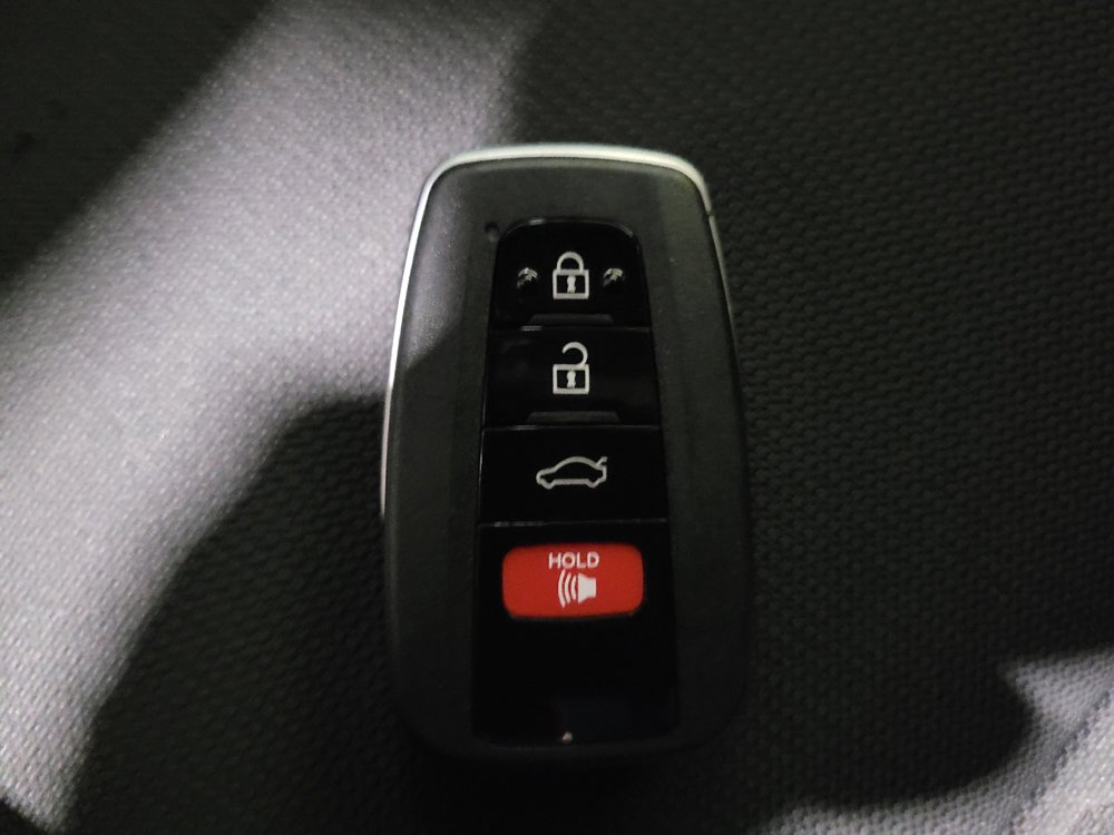 Used 2021 Toyota Corolla SE w/ SE Preferred Package FWD image 32