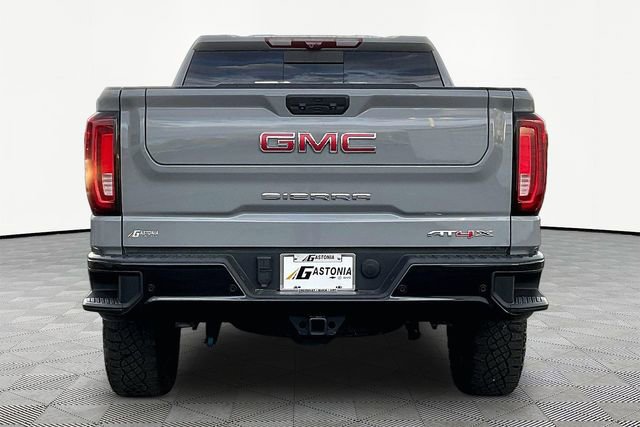 Used 2023 Chevrolet Suburban Premier image 6