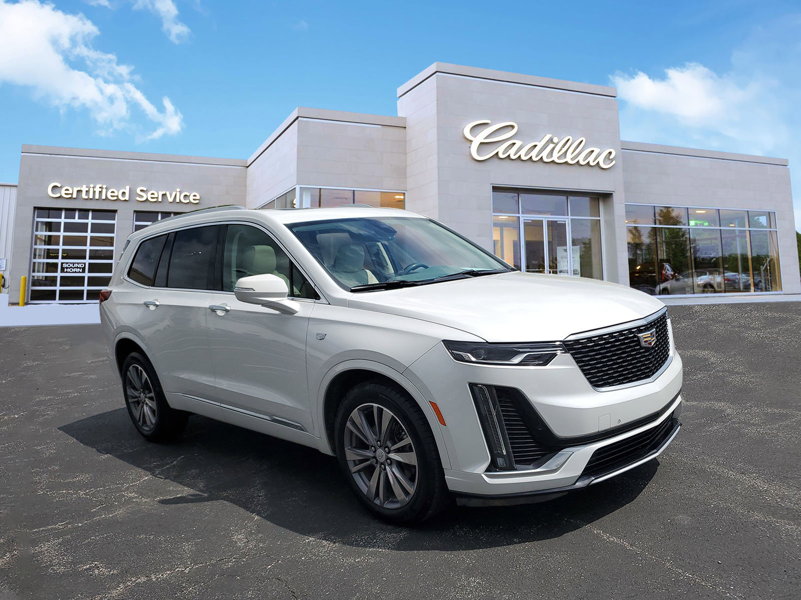 Used 2021 Cadillac XT6 Premium Luxury w/ LPO, Floor Liner Package image 4