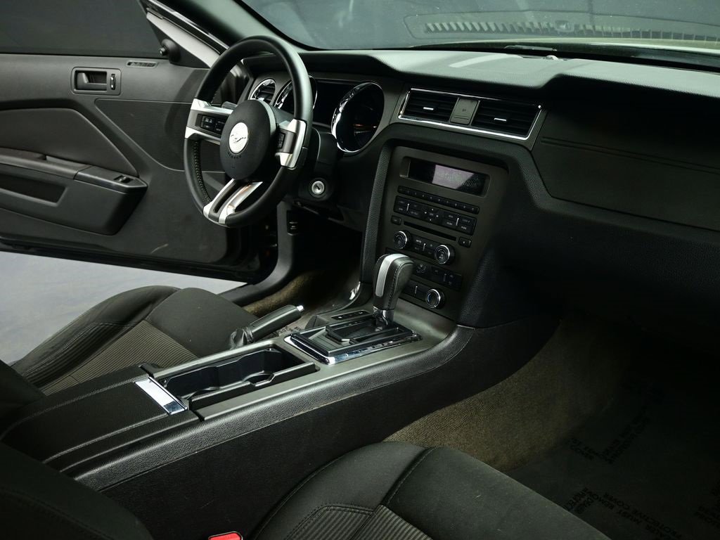 Used 2014 Ford Mustang Coupe image 11