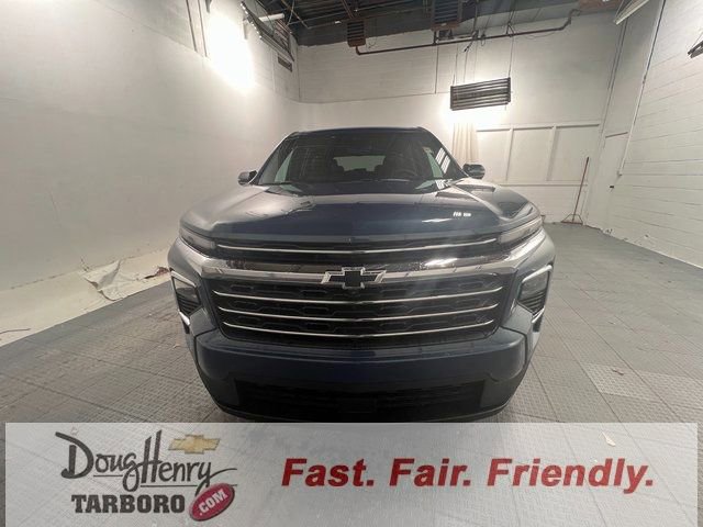 New 2026 Chevrolet Traverse LT w/ Driver Confidence Package FWD image 2