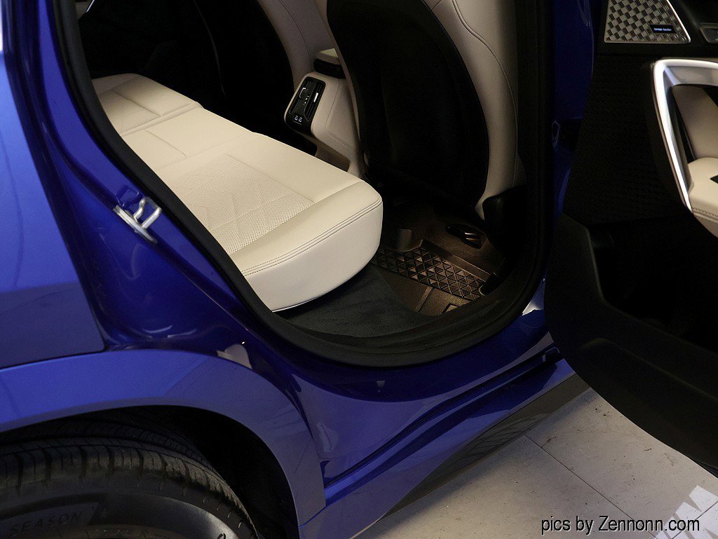 Certified 2025 BMW X1 M35i w/ Premium Package image 34