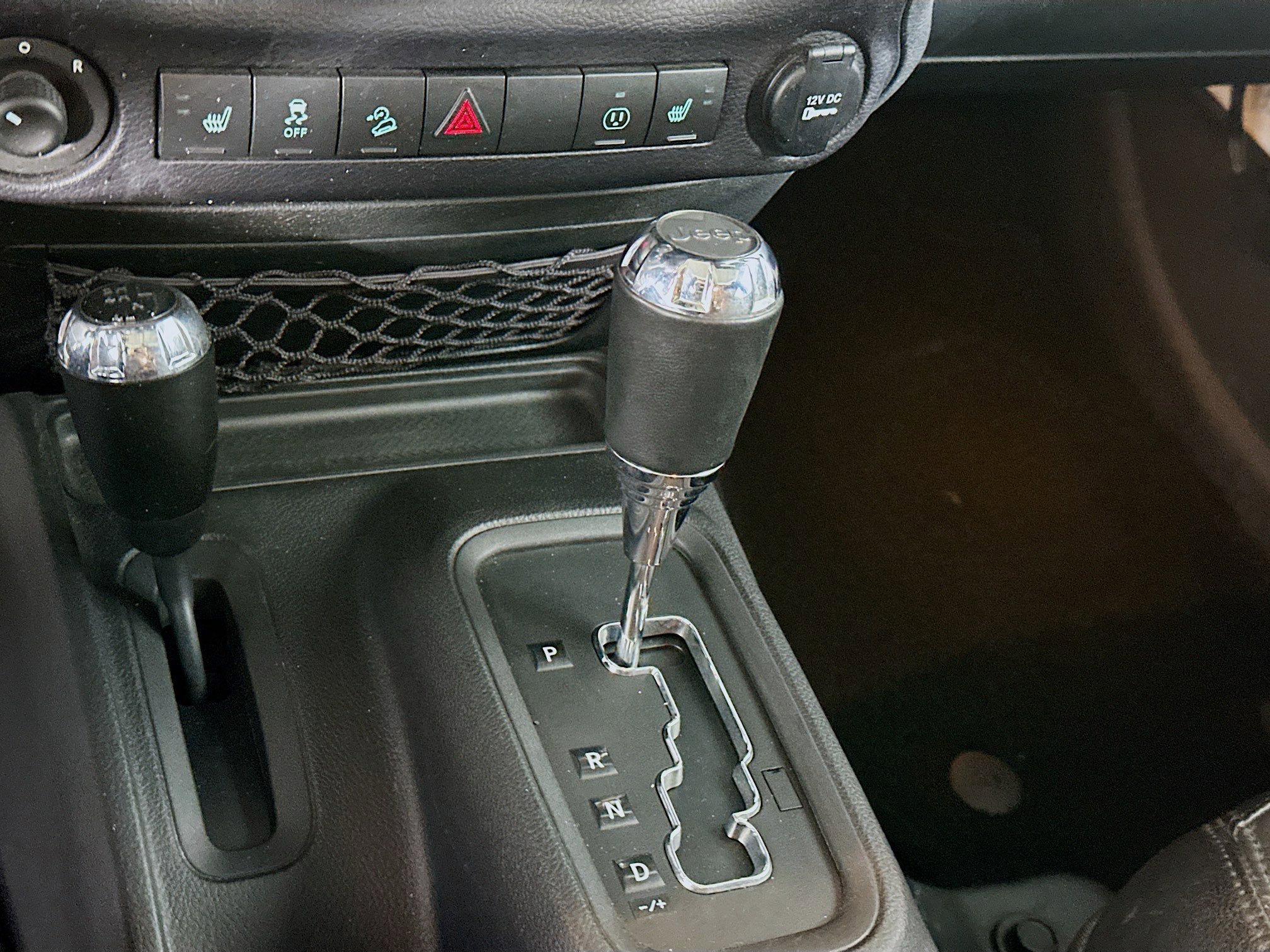 Used 2015 Jeep Wrangler Altitude image 22