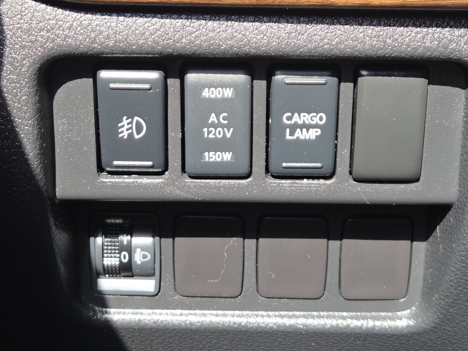 Used 2017 Nissan Titan Platinum Reserve AWD/4WD image 32