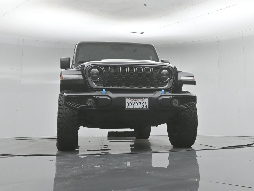 Used 2024 Jeep Wrangler Unlimited AWD/4WD image 47