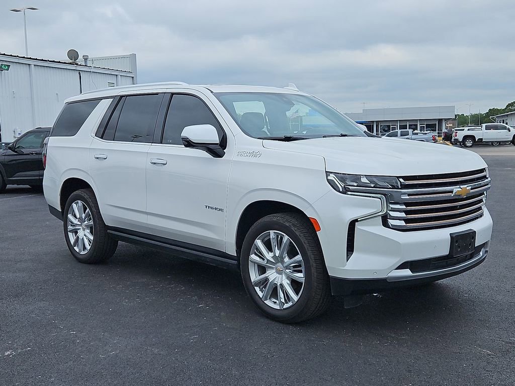 Used 2021 Chevrolet Tahoe High Country w/ Premium Package AWD/4WD image 16