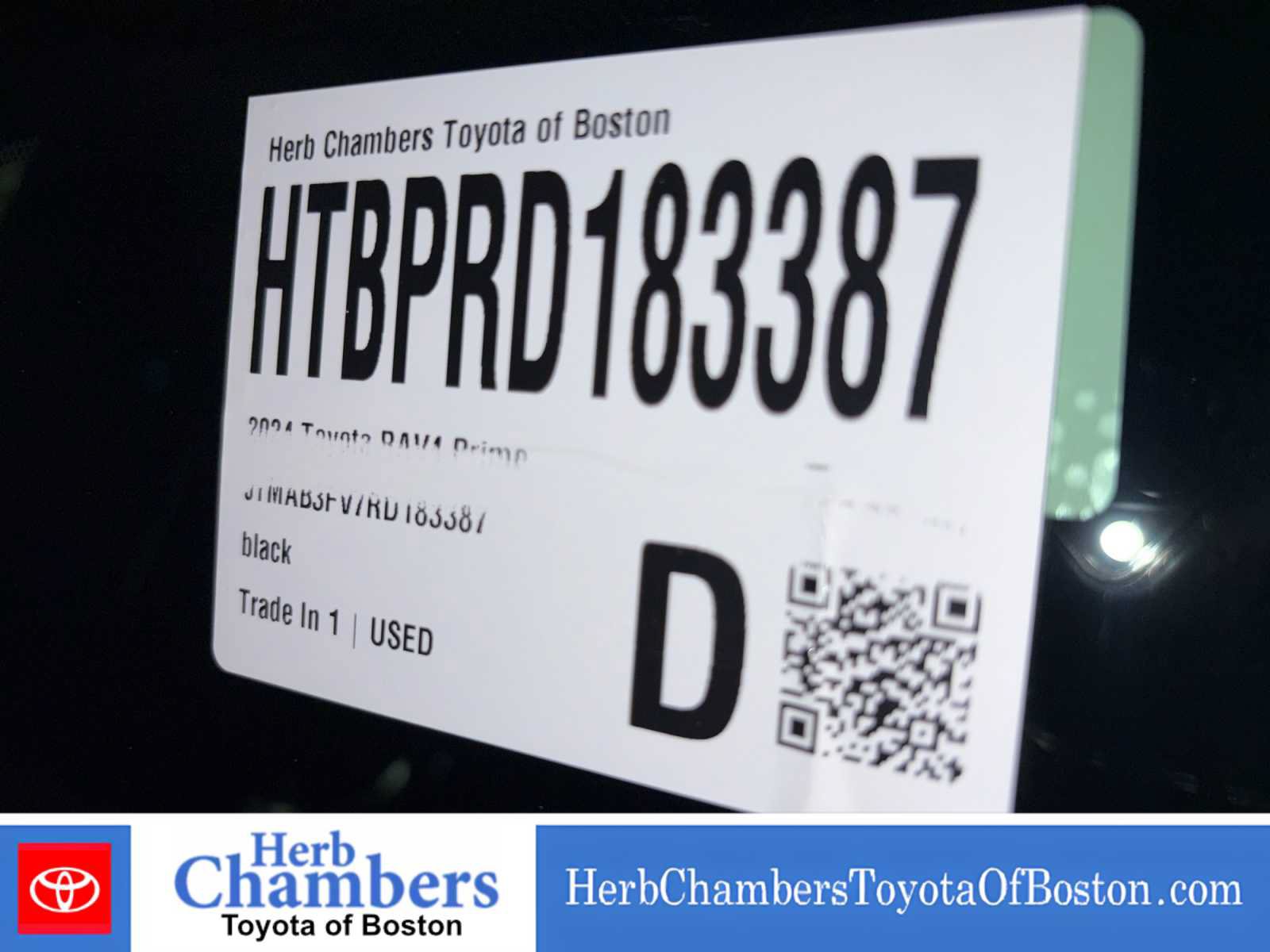 Used 2024 Toyota RAV4 SE w/ Weather & Moonroof Package AWD/4WD image 14