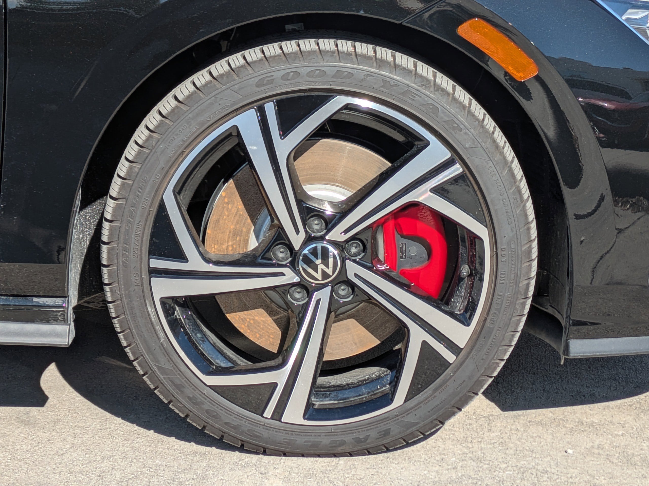 New 2025 Volkswagen GTI SE image 11