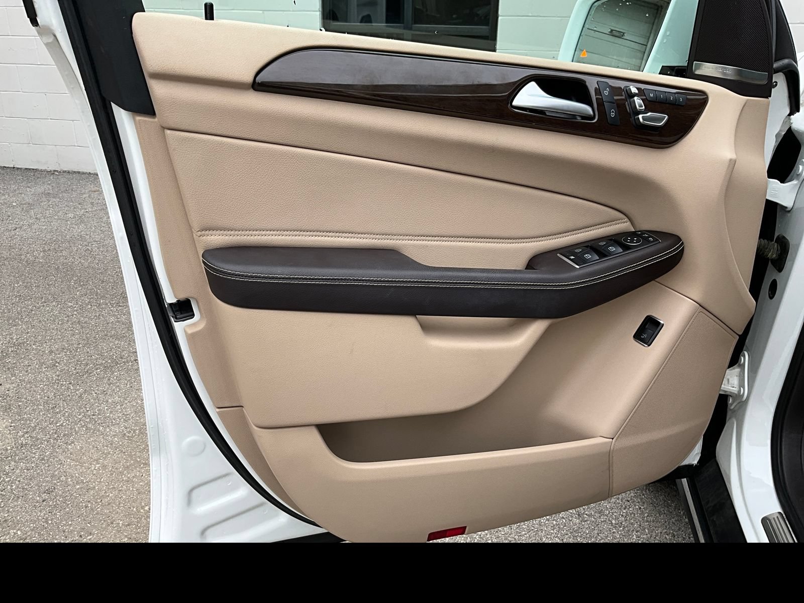 Used 2018 Mercedes-Benz GLE 350 4MATIC image 23
