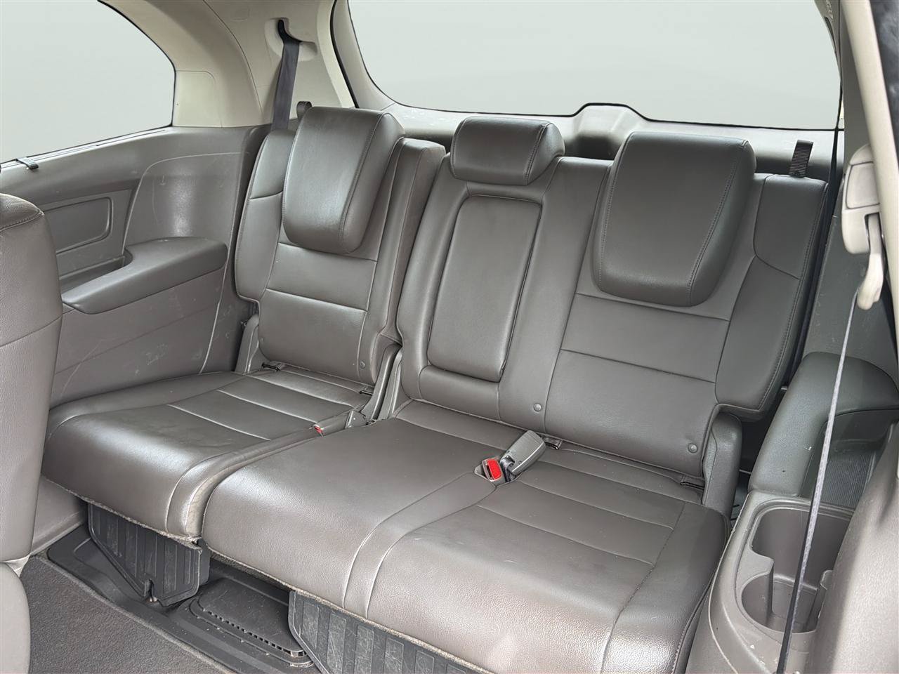 Used 2016 Honda Odyssey Touring Elite image 18
