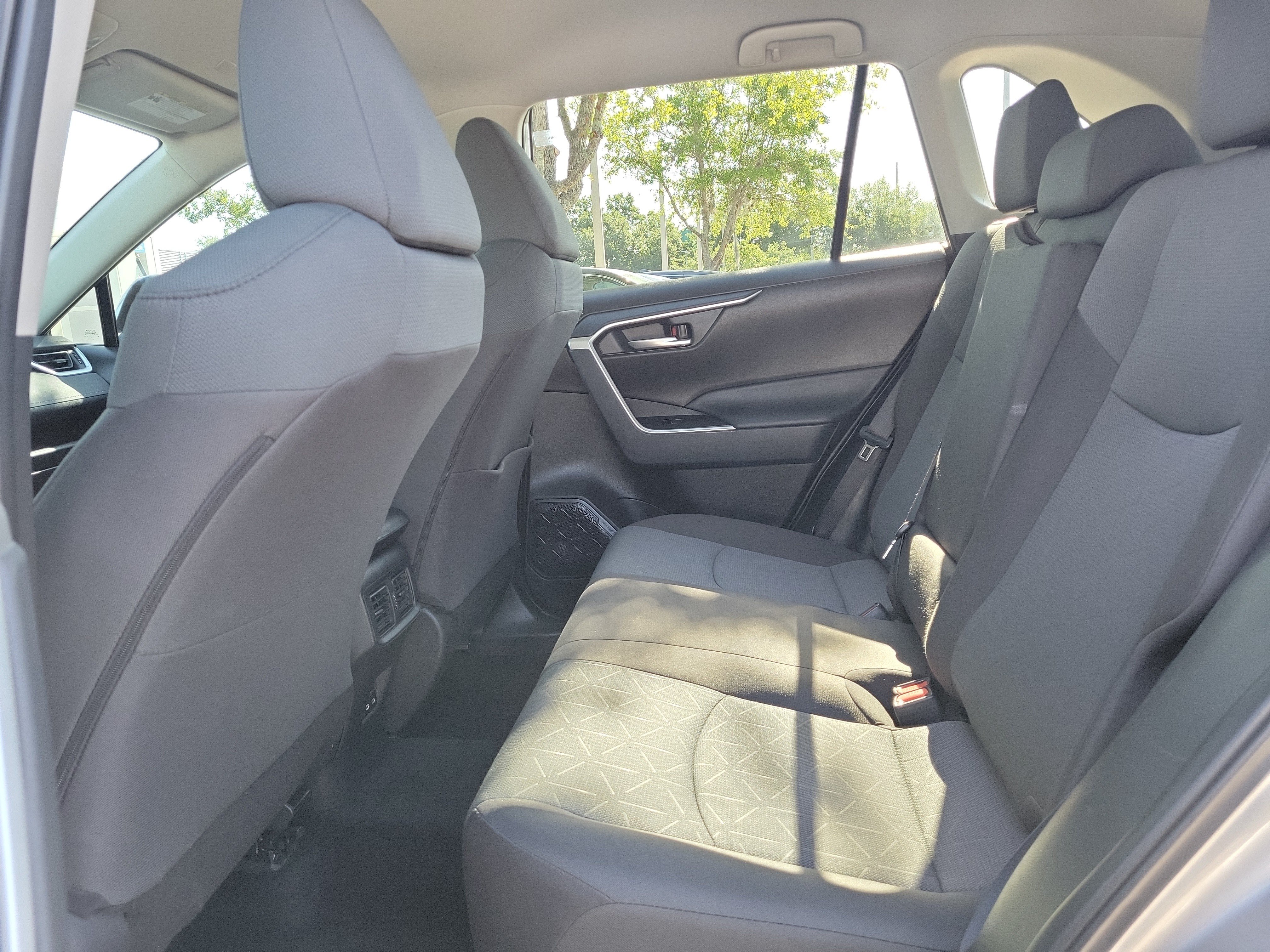Used 2024 Toyota RAV4 XLE FWD image 15