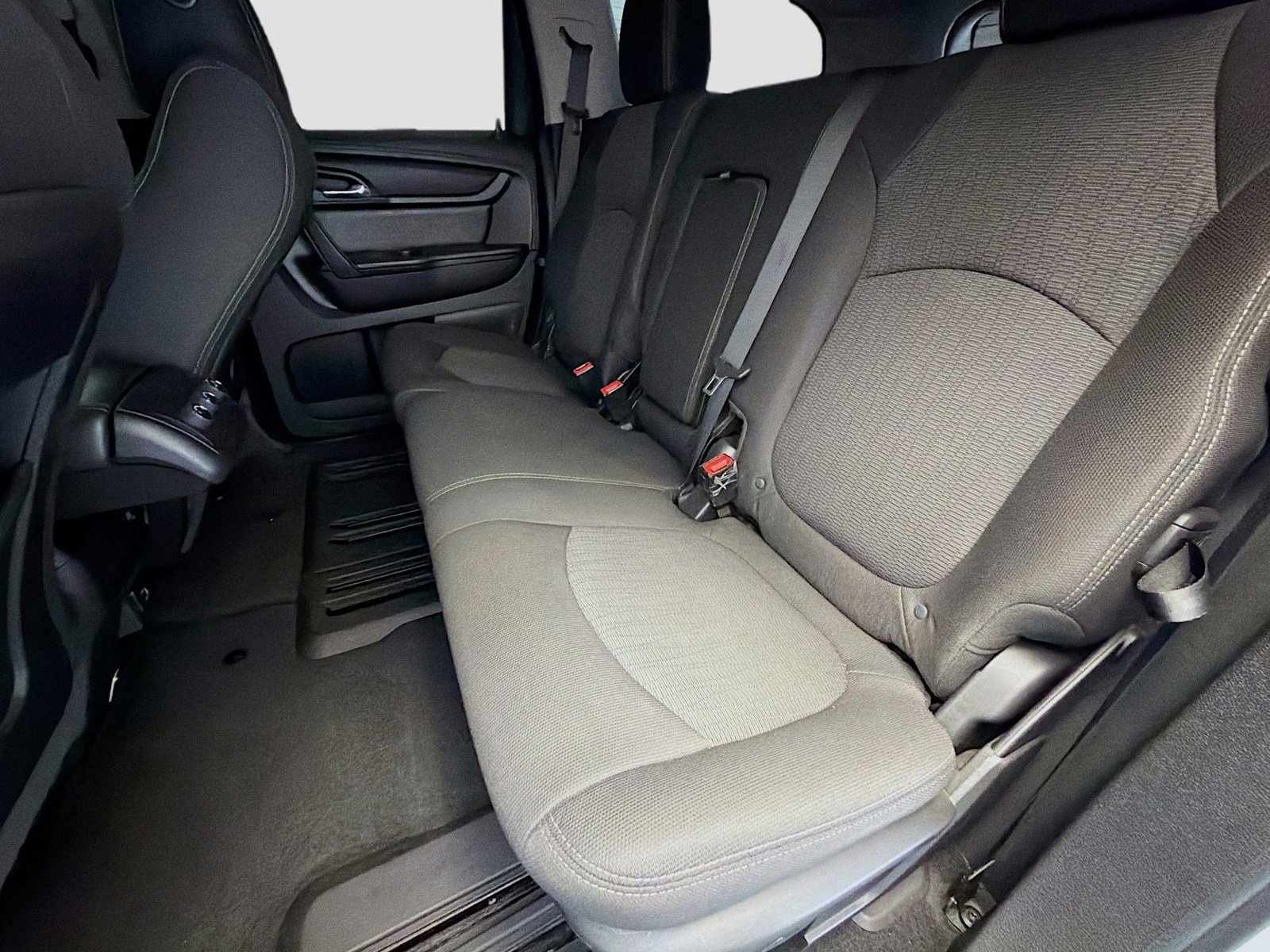 Used 2017 Chevrolet Traverse LT w/ Style and Technology Package FWD image 13