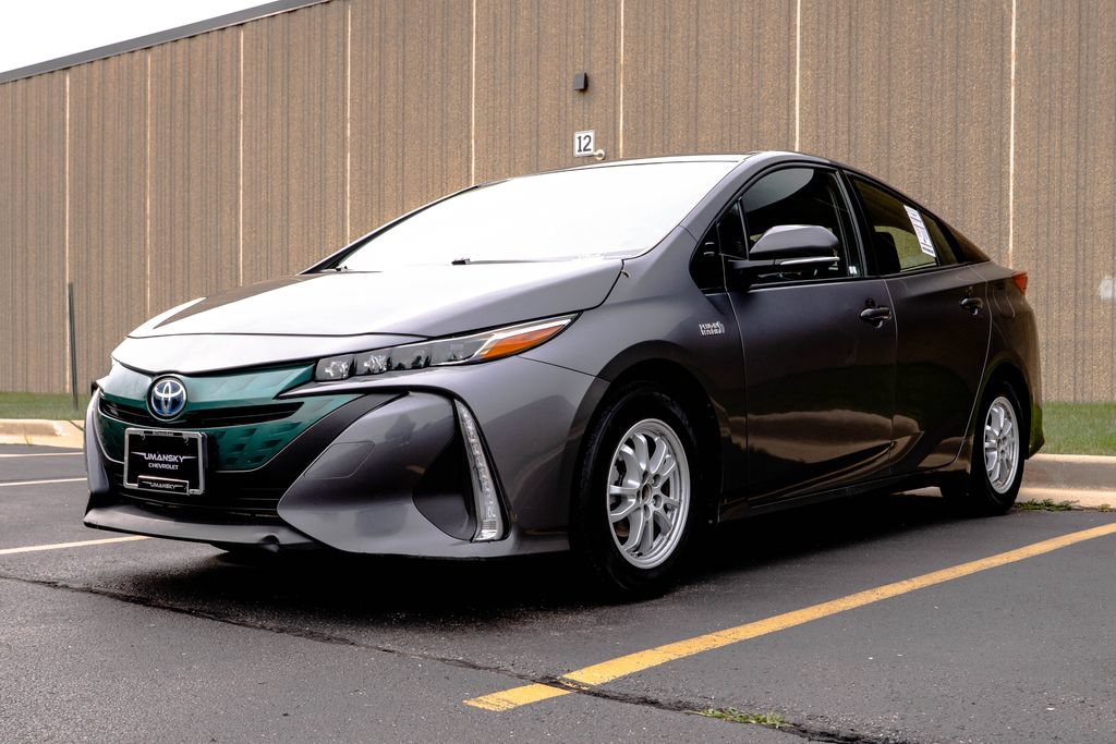 Used 2018 Toyota Prius Prime Premium FWD image 4