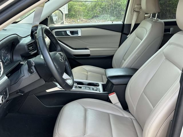 Certified 2023 Ford Explorer XLT w/ Equipment Group 202A AWD/4WD image 8