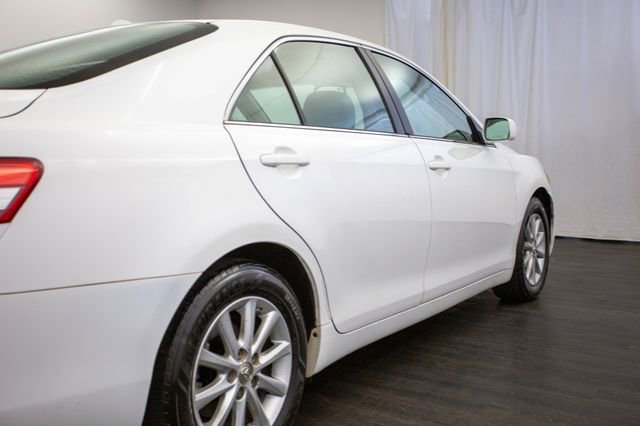 Used 2011 Toyota Camry XLE w/ XLE Extra-Value Pkg #2 image 33