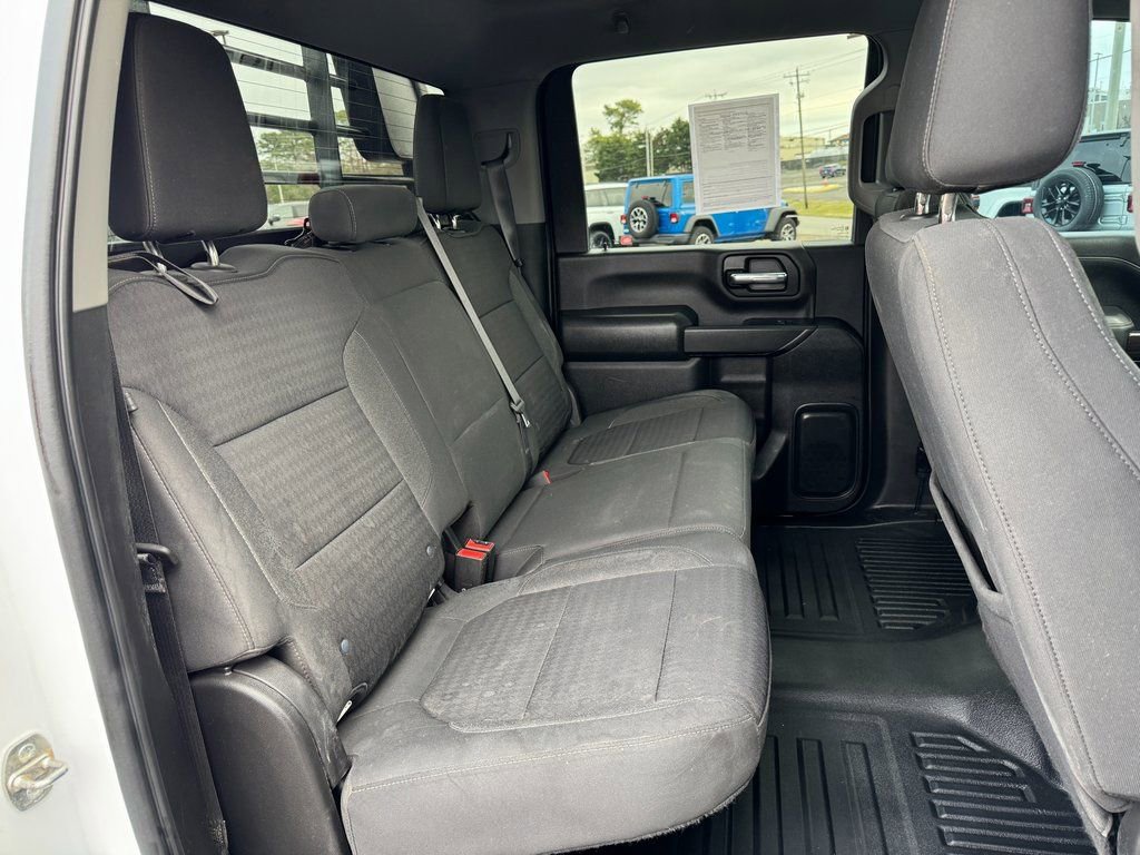 Used 2022 Chevrolet Silverado 3500 LT w/ Convenience Package AWD/4WD image 18