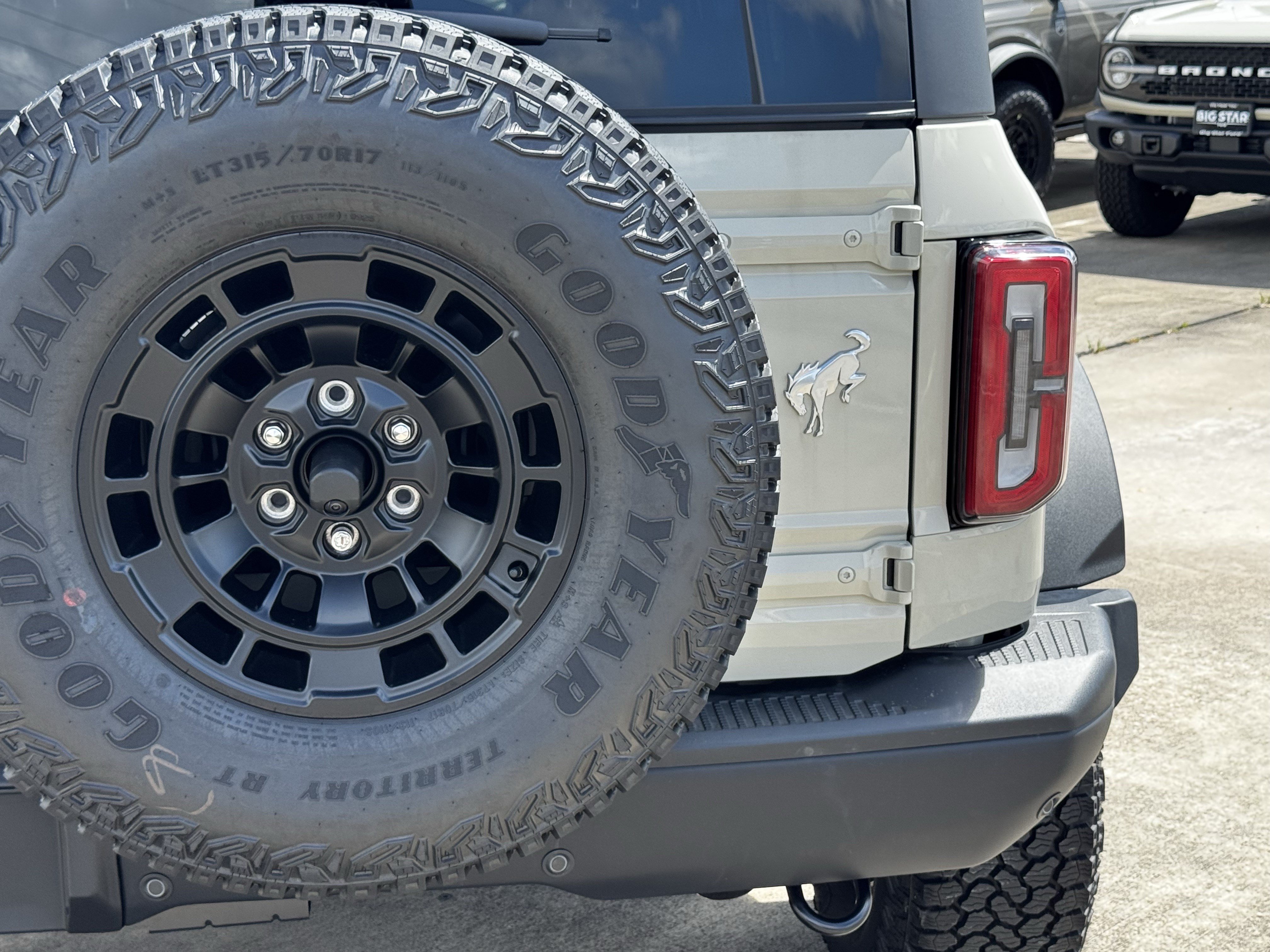 New 2026 Ford Bronco Badlands AWD/4WD image 10