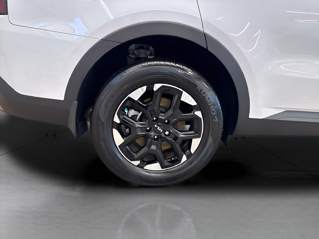 Certified 2025 Kia Sorento S AWD/4WD image 23