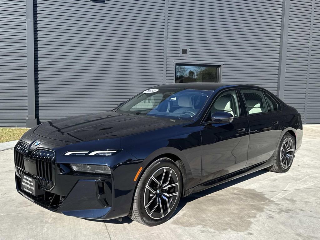 Used 2024 BMW 760i xDrive image 1