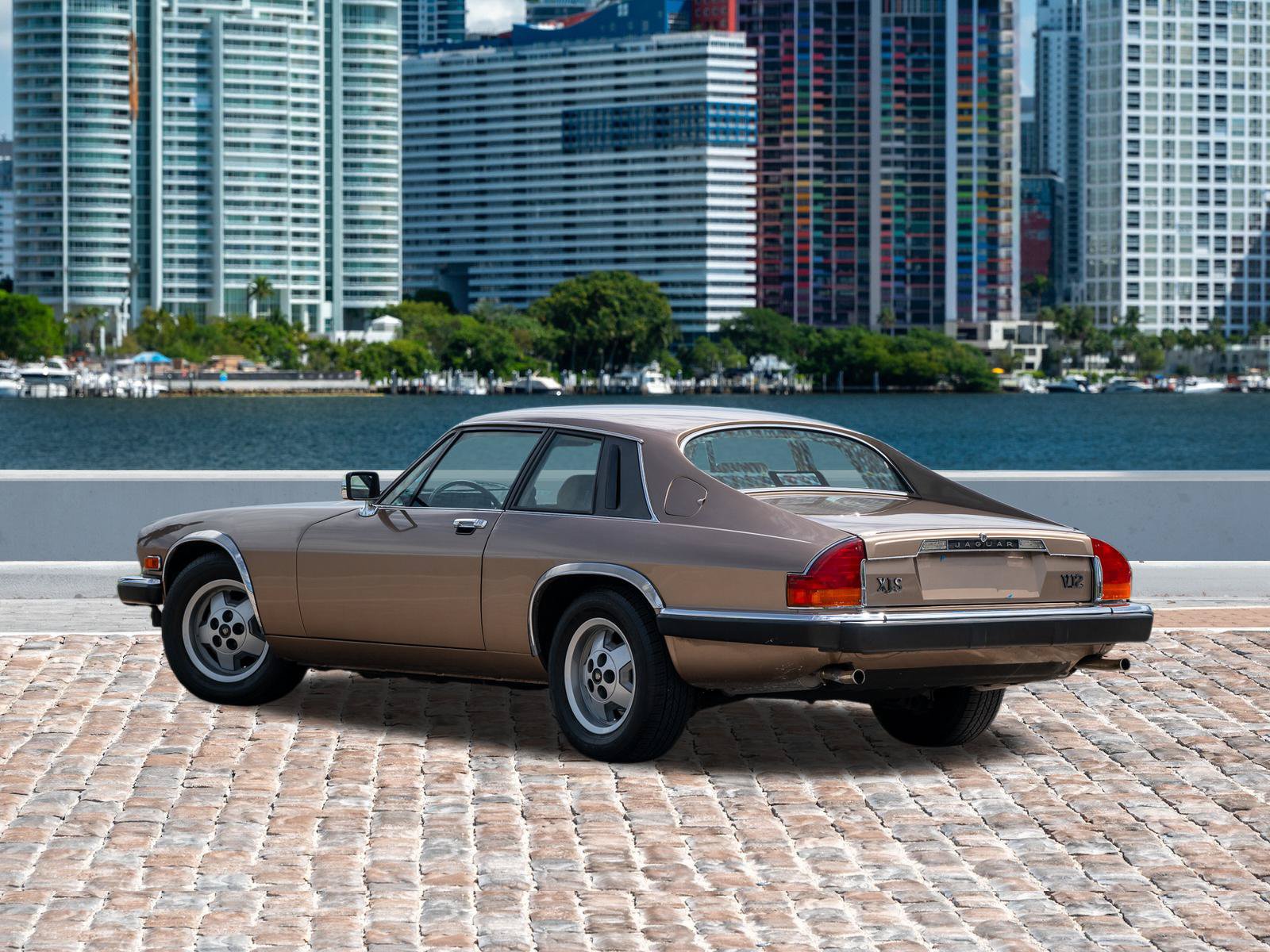 Used 1987 Jaguar XJS V12 Coupe RWD image 12