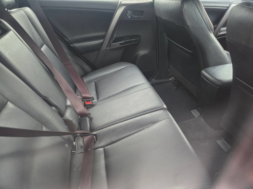 Used 2018 Toyota RAV4 SE w/ Protection Package AWD/4WD image 12