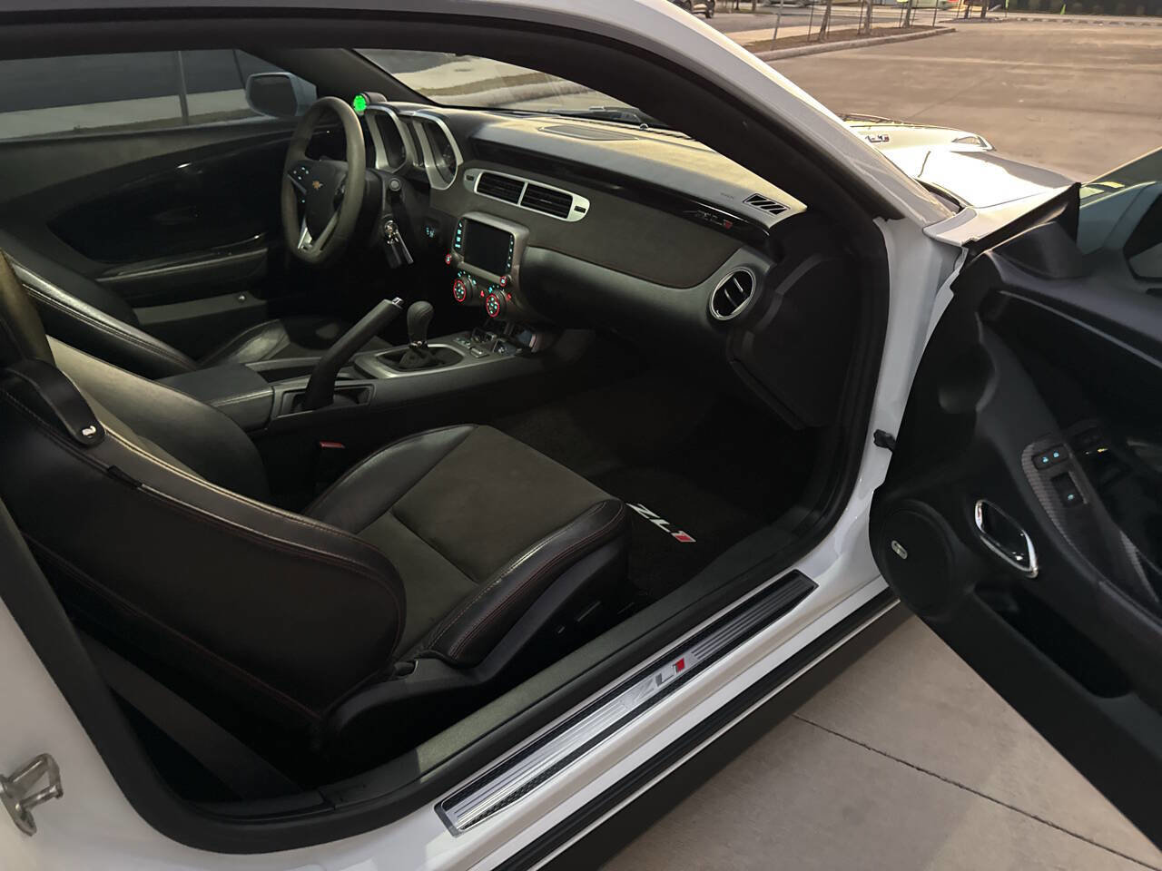 Used 2014 Chevrolet Camaro ZL1 RWD image 40