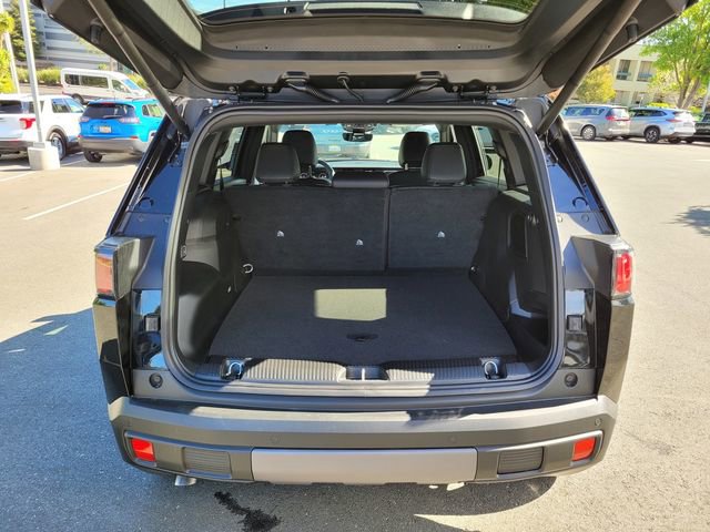 New 2026 Jeep Cherokee Overland image 17