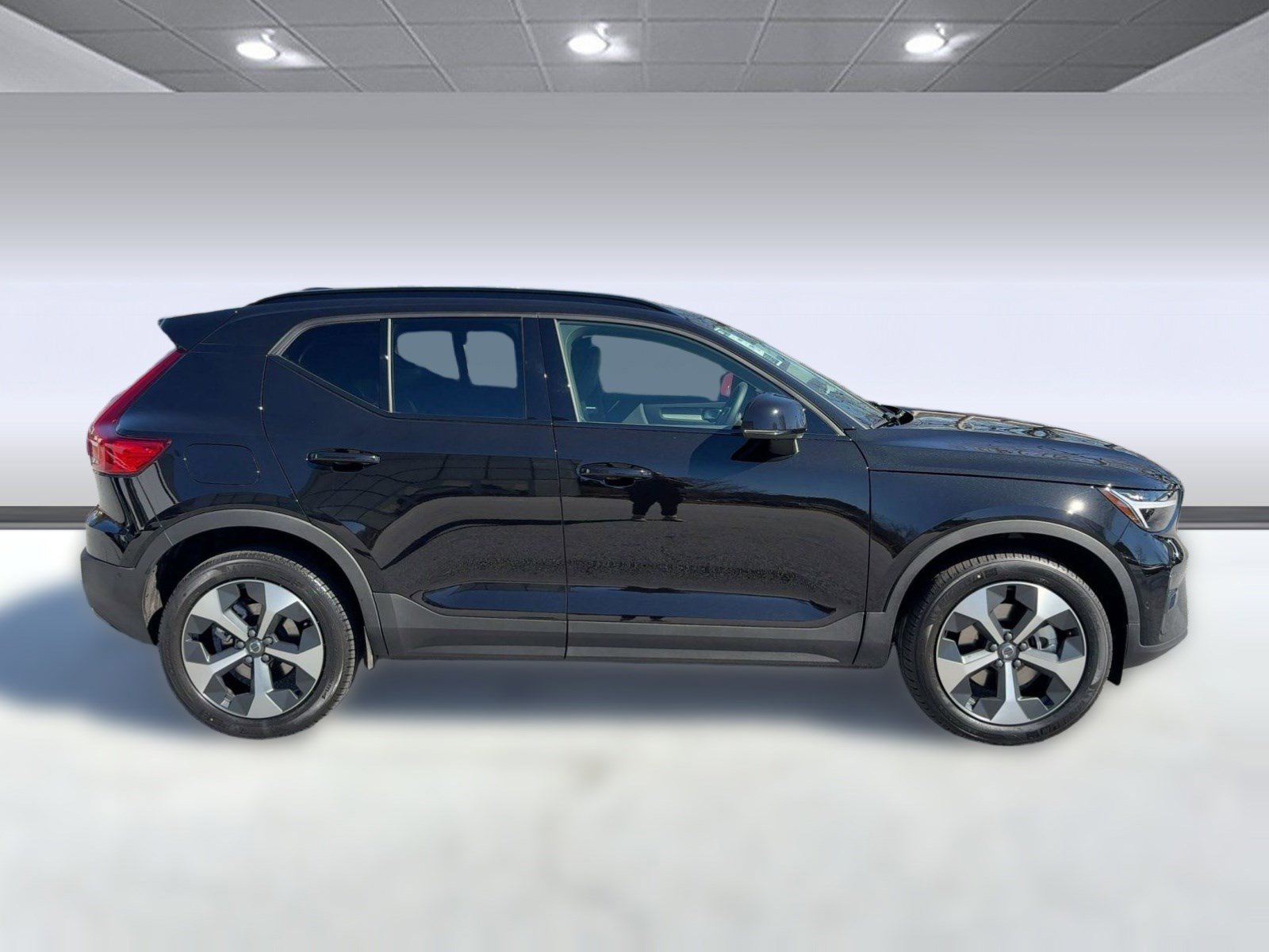 New 2026 Volvo XC40 B5 Plus w/ Climate Package image 8