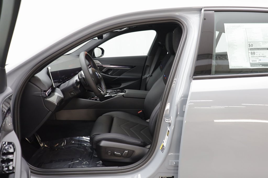 New 2025 BMW i5 M60 w/ Premium Package image 7