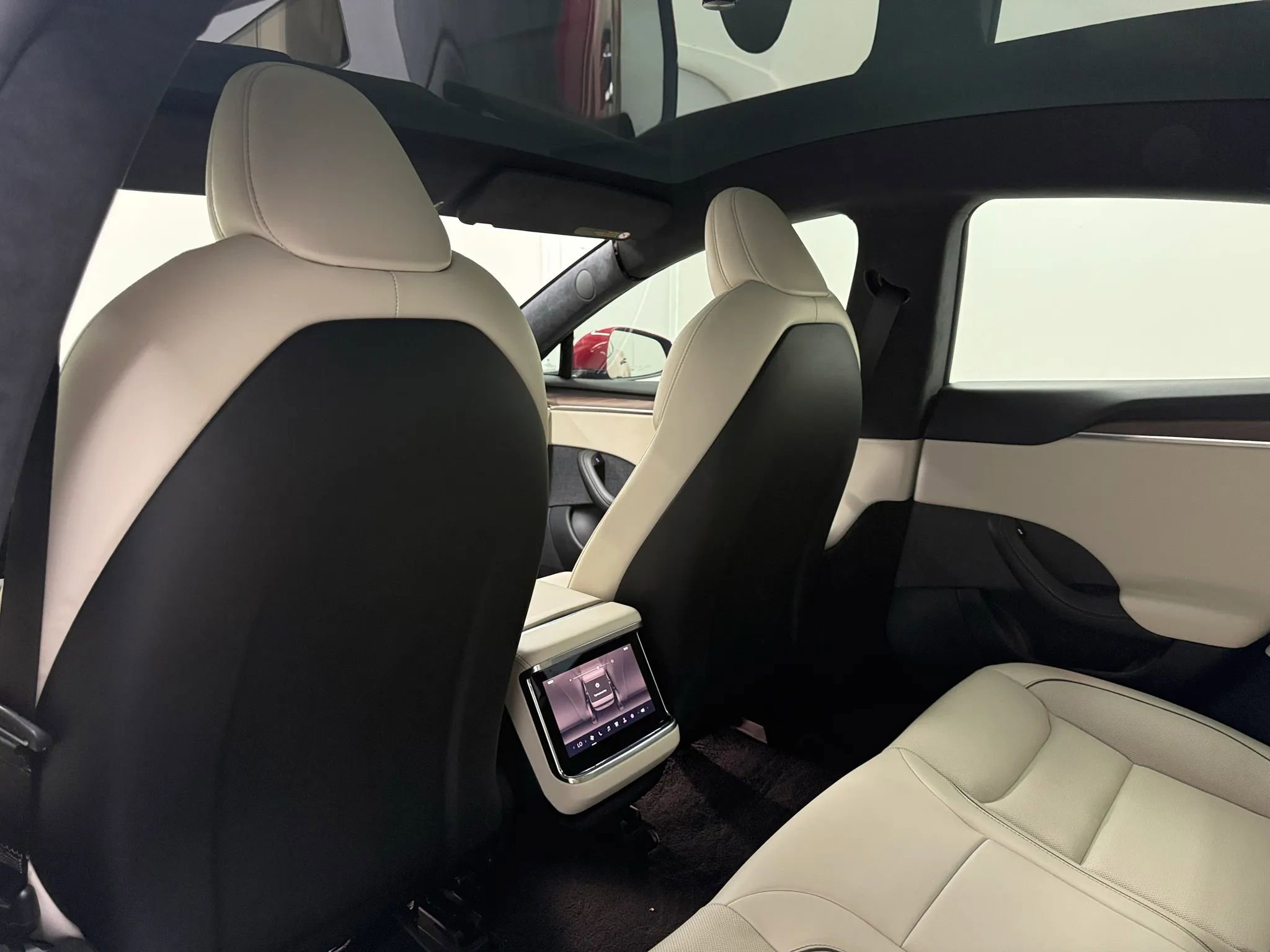 Used 2021 Tesla Model S Plaid image 13