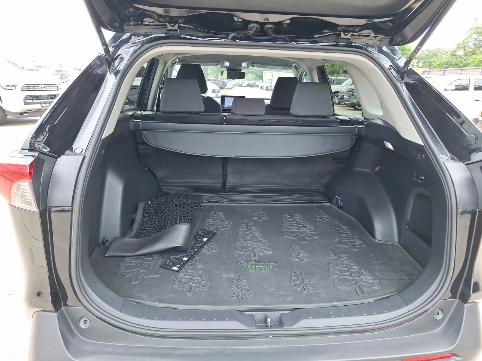 Used 2024 Toyota RAV4 AWD Hybrid image 36