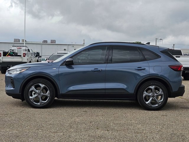 Used 2026 Ford Escape ST-Line w/ Tech Pack #1 FWD image 8