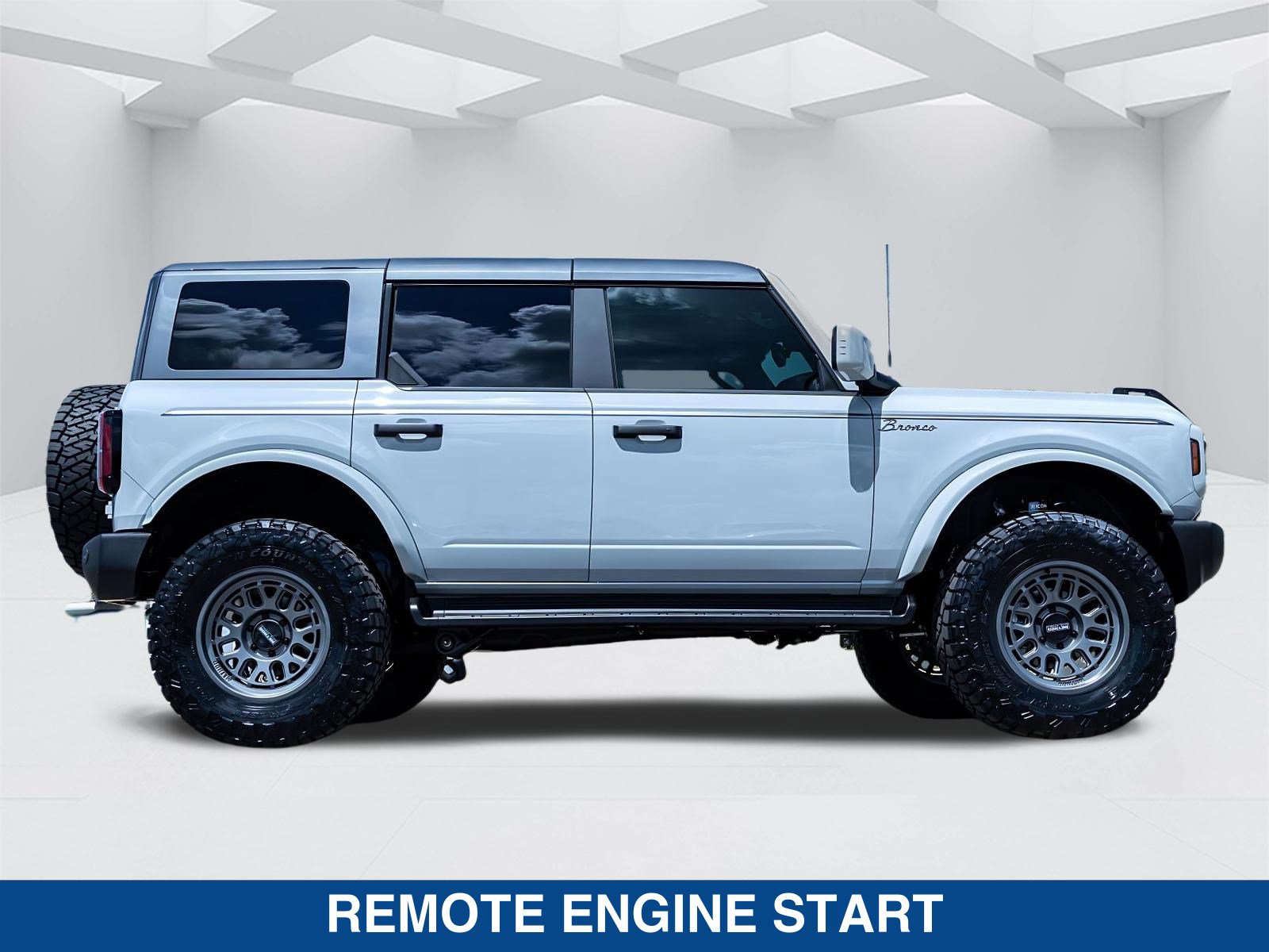 New 2026 Ford Bronco Outer Banks AWD/4WD image 3
