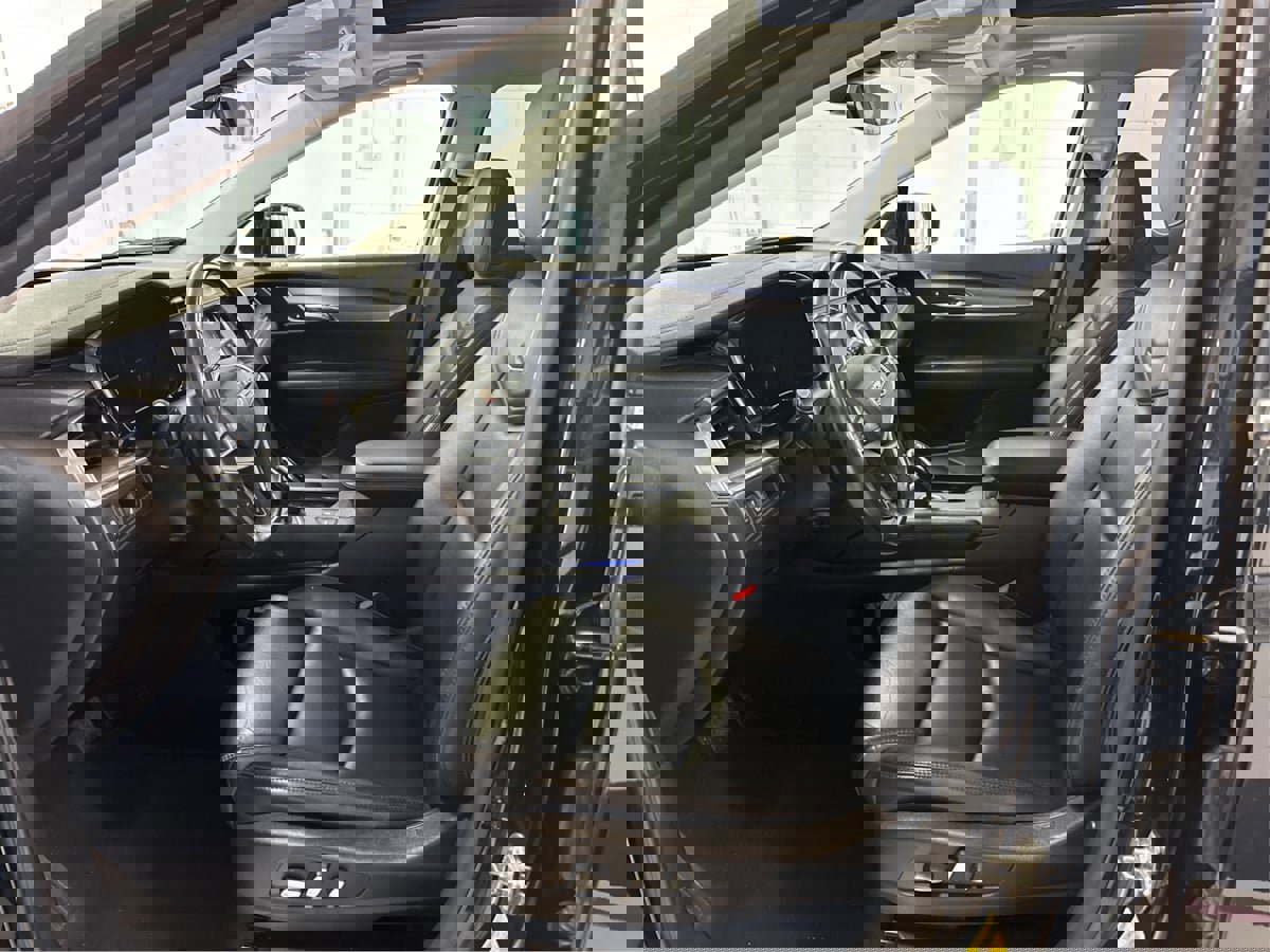 Used 2018 Cadillac XT5 Premium Luxury FWD image 9