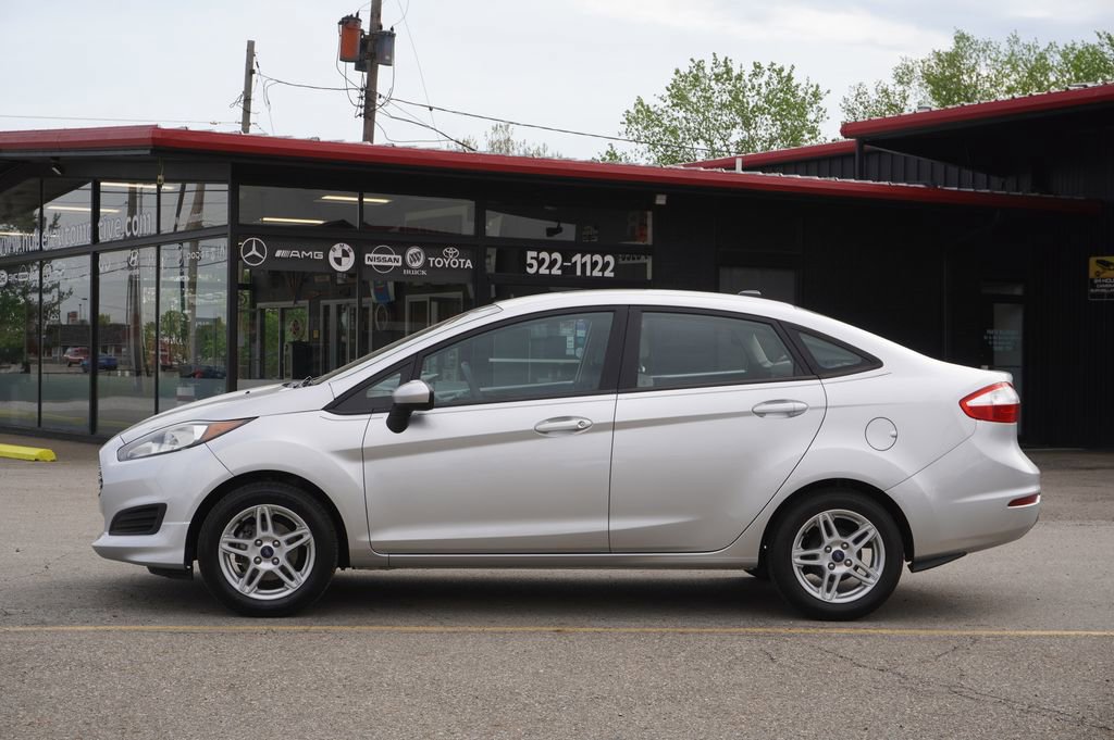 Used 2017 Ford Fiesta SE FWD image 4