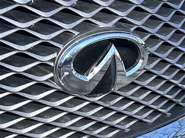 Used 2023 INFINITI QX80 Luxe w/ Cargo Package image 10