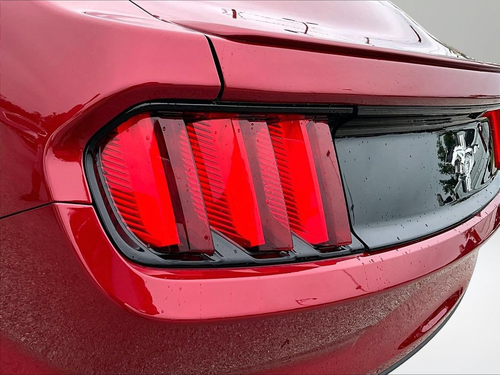 Used 2016 Ford Mustang Coupe w/ Equipment Group 051A RWD image 31