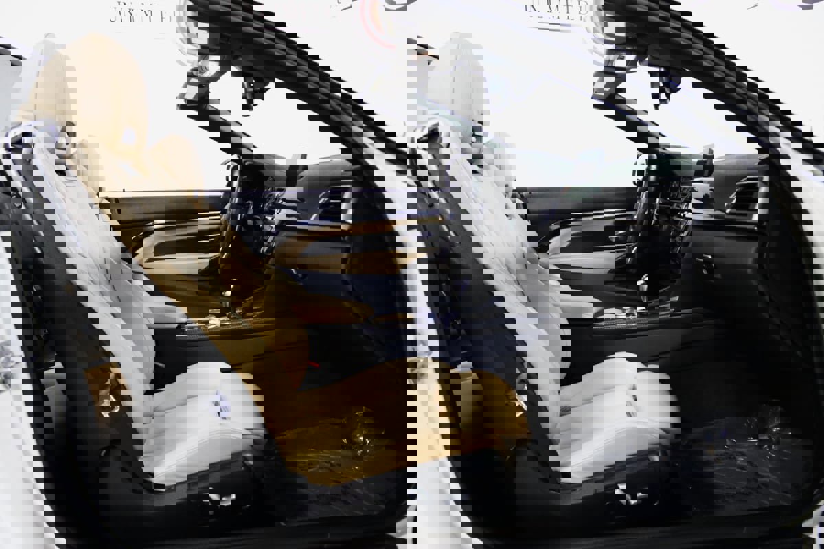 Used 2018 BMW M4 Convertible image 63